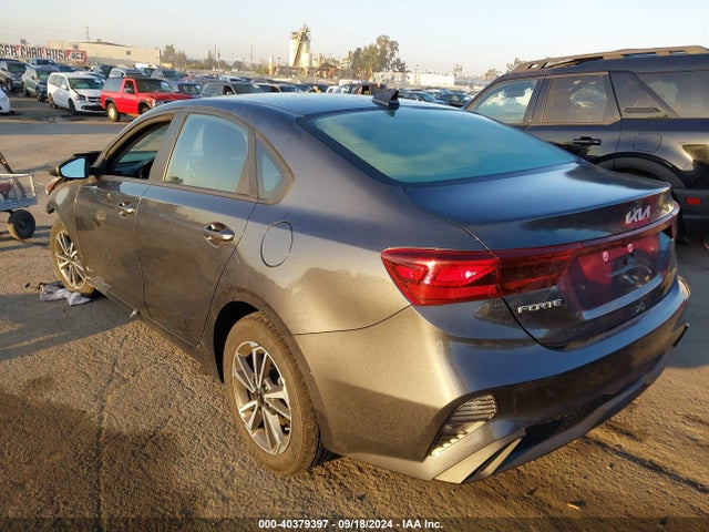 KIA Forte Lxs 2023 3KPF24AD5PE668942 Image 3