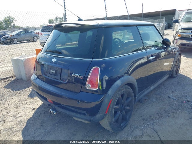 2006 MINI COOPER S WMWRE33566TL21319 Photo 3