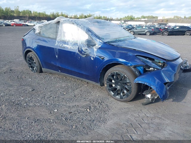 2023 TESLA MODEL Y 7SAYGAEE9PF846733 Photo 0