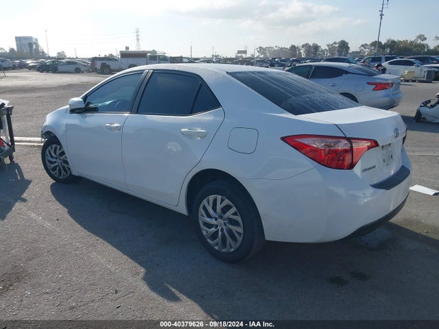 Toyota COROLLA LE 2019 2T1BURHE4KC138344 Image 3