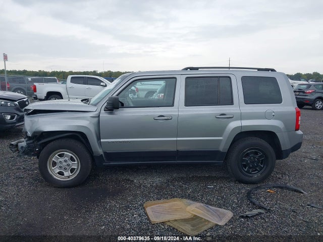 1C4NJRBB2HD138827 Jeep Patriot Sport 4x4