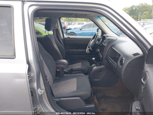 1C4NJRBB2HD138827 Jeep Patriot Sport 4x4