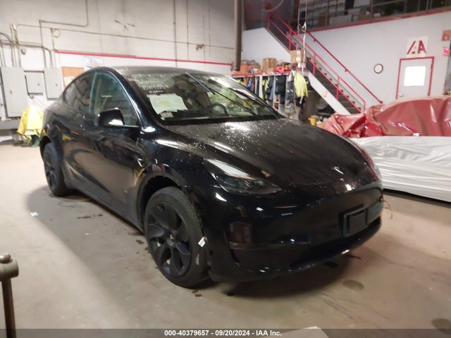 2023 TESLA MODEL Y 7SAYGDEE9PF858558 Photo 0