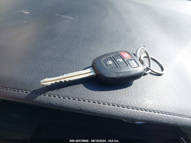 Toyota COROLLA LE 2016 5YFBURHE7GP448169 Image 11