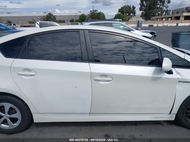 Toyota Prius Two 2015 JTDKN3DU9F0462879 Image 13