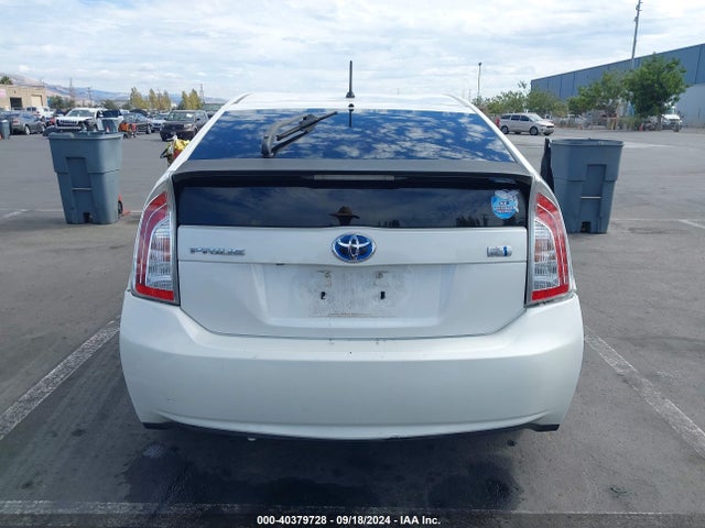 Toyota Prius Two 2015 JTDKN3DU9F0462879 Image 16