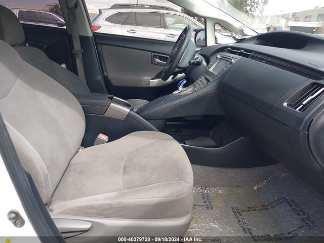 Toyota Prius Two 2015 JTDKN3DU9F0462879 Image 5