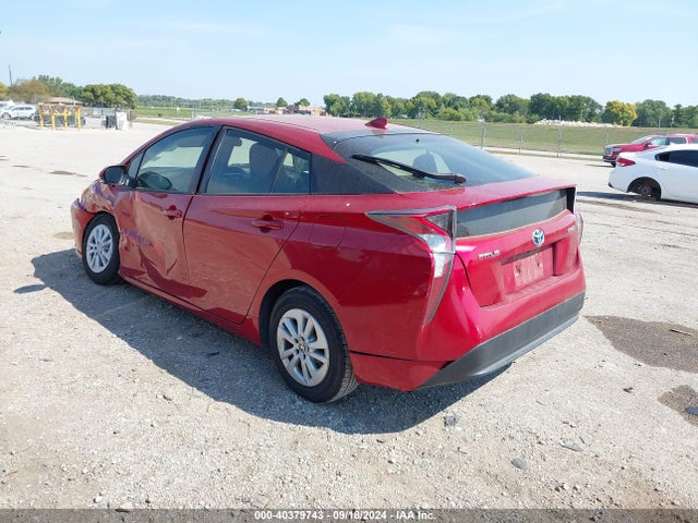 Toyota Prius Two 2016 JTDKBRFU8G3517315 Image 3