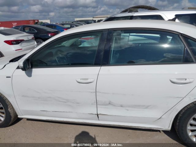 1VWAT7A37FC052386 Volkswagen Passat 1.8t Wolfsburg Edition