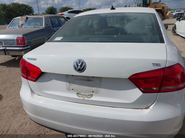 1VWAT7A37FC052386 Volkswagen Passat 1.8t Wolfsburg Edition