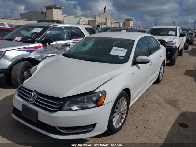 1VWAT7A37FC052386 Volkswagen Passat 1.8t Wolfsburg Edition