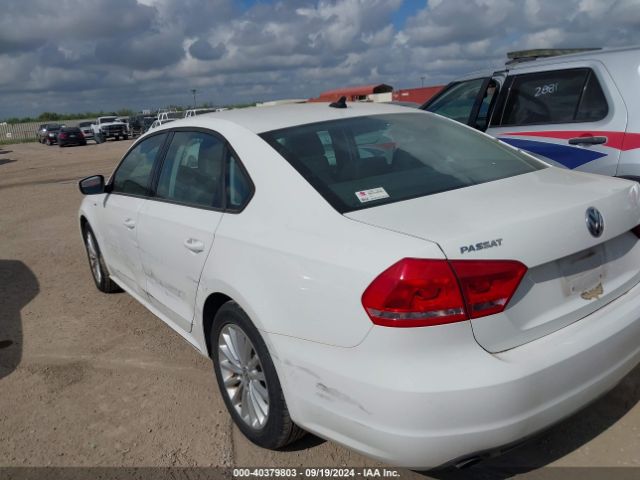 1VWAT7A37FC052386 Volkswagen Passat 1.8t Wolfsburg Edition