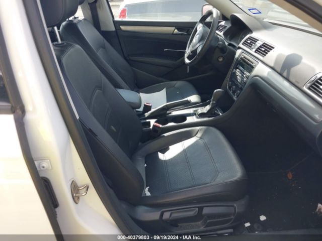 1VWAT7A37FC052386 Volkswagen Passat 1.8t Wolfsburg Edition