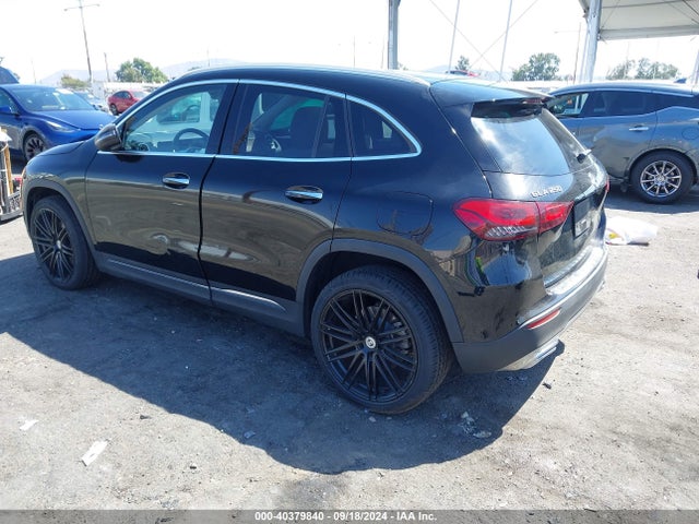 W1N4N4GB8MJ272404 Mercedes-Benz GLA 250