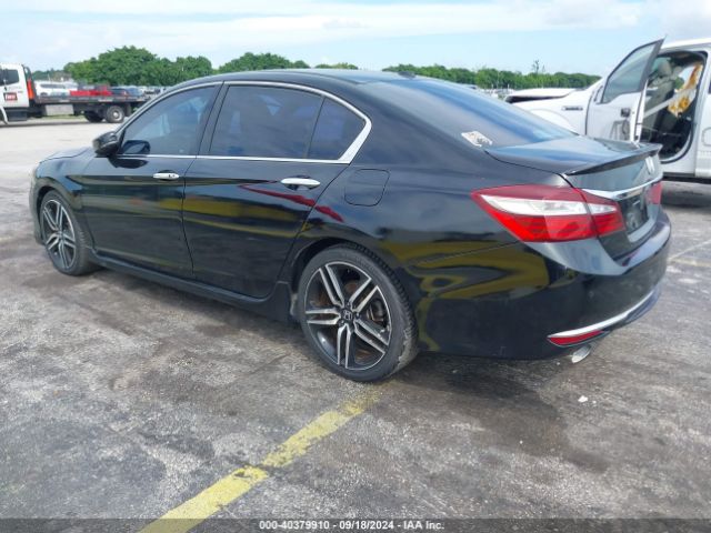 1HGCR3F97GA020228 Honda Accord Touring