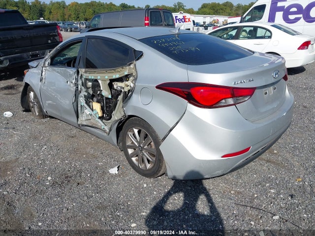 Hyundai ELANTRA SE 2015 5NPDH4AE8FH616553 Image 3