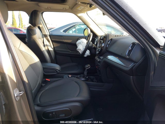 2017 MINI COUNTRYMAN WMZYS7C31H3E06541 Photo 4