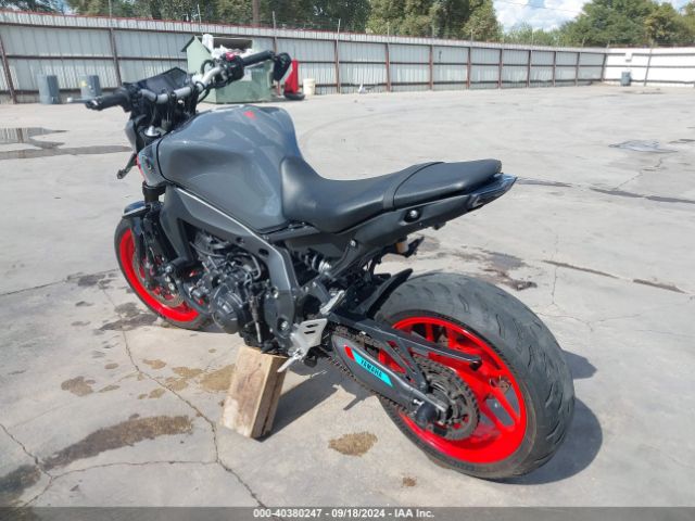 2021 YAMAHA MT09 JYARN71E7MA001394 Photo 2