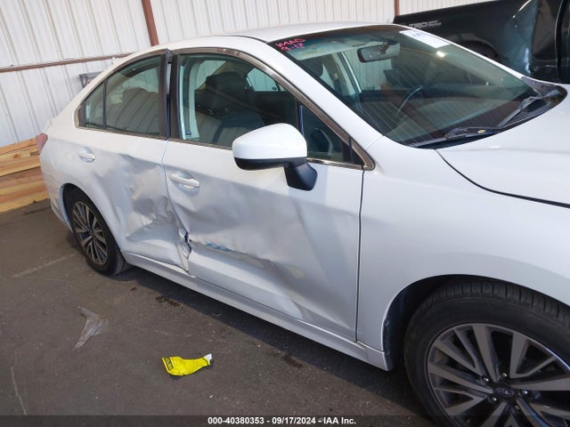 4S3BNAC68J3041007 Subaru Legacy Premium