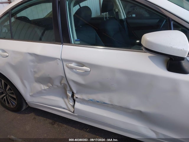 4S3BNAC68J3041007 Subaru Legacy Premium