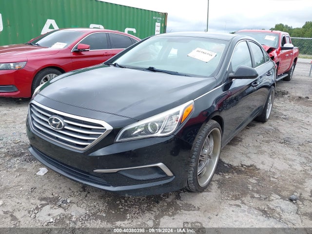 Hyundai SONATA SE 2017 5NPE24AF9HH486915 Image 2