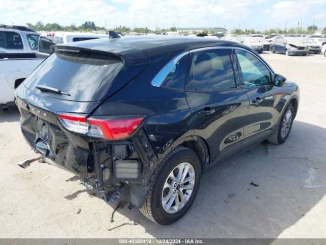 1FMCU0G68MUA36833 Ford ESCAPE SE