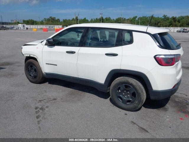 3C4NJCAB5JT318169 Jeep Compass Sport Fwd