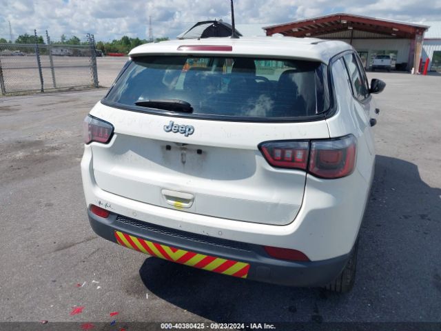3C4NJCAB5JT318169 Jeep Compass Sport Fwd