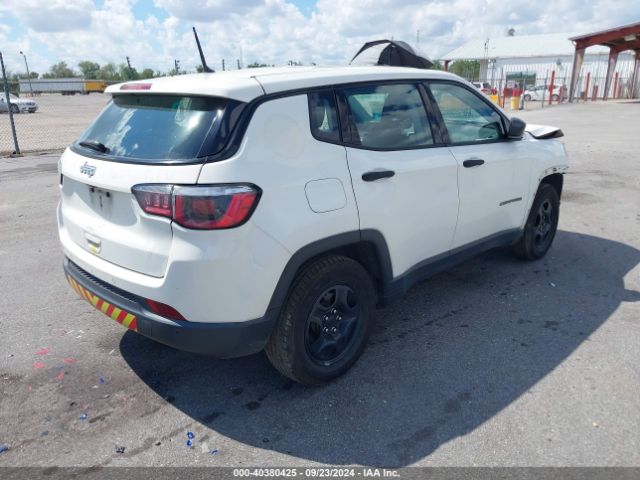3C4NJCAB5JT318169 Jeep Compass Sport Fwd