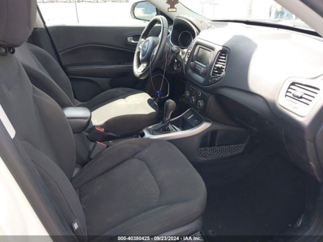 3C4NJCAB5JT318169 Jeep Compass Sport Fwd