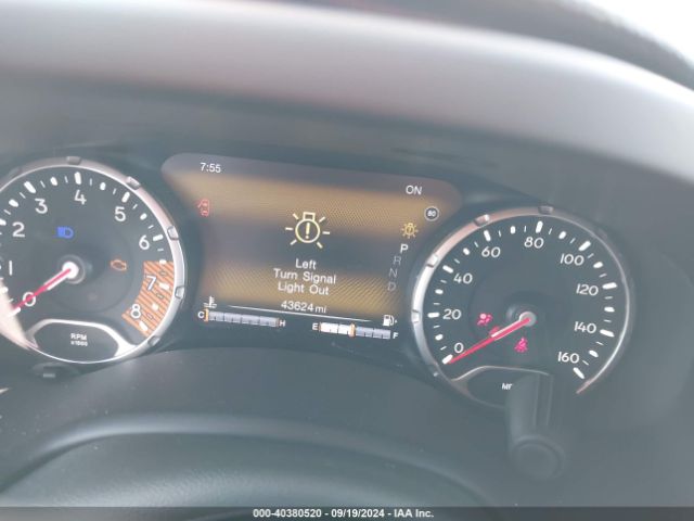 ZACNJDC15NPN49917 Jeep Renegade Trailhawk 4x4