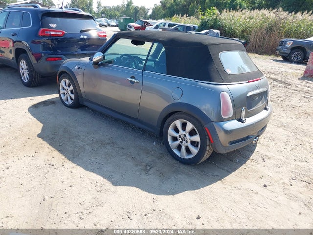 2005 MINI COOPER S WMWRH33485TK55272 Photo 2