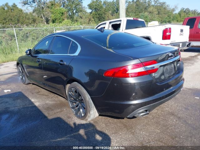 2014 JAGUAR XF SAJWA0EX0E8U14421 Photo 2