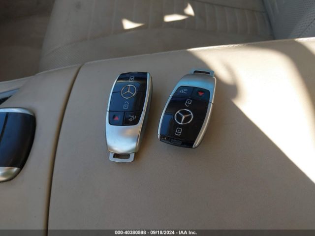 WDDUG8DB1KA438701 Mercedes-Benz S 560