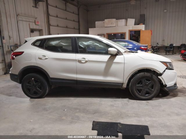 JN1BJ1CR3JW250341 Nissan Rogue Sport S