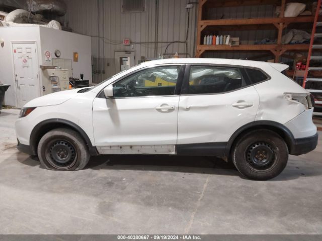 JN1BJ1CR3JW250341 Nissan Rogue Sport S