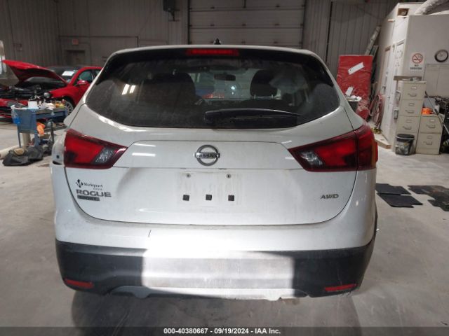 JN1BJ1CR3JW250341 Nissan Rogue Sport S