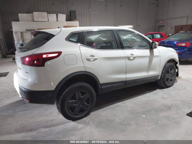 JN1BJ1CR3JW250341 Nissan Rogue Sport S