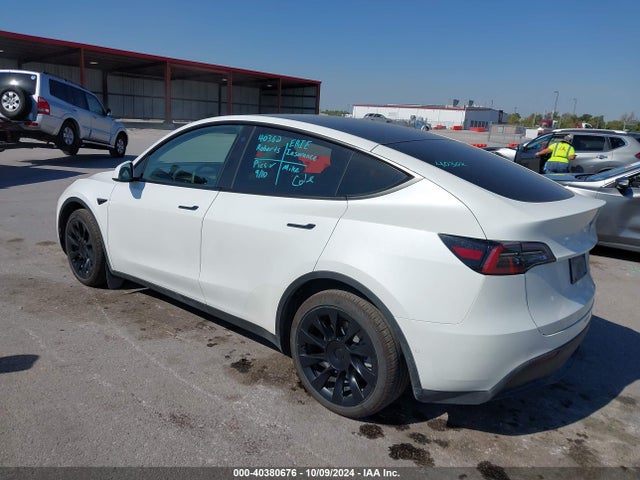 2022 TESLA MODEL Y 7SAYGDEE7NF413880 Photo 2