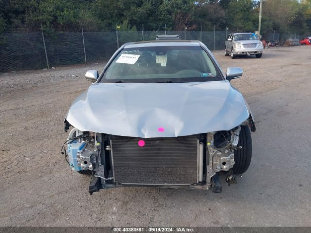 4T1B11HK1JU108215 Toyota CAMRY LE