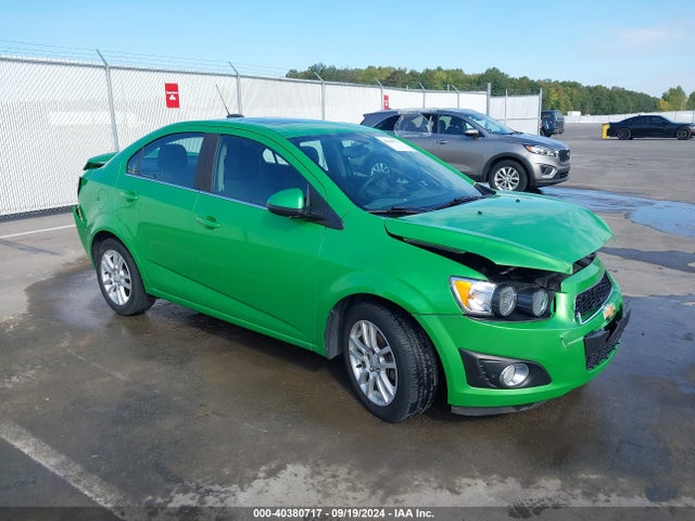 Chevrolet Sonic Lt Auto 2015 1G1JC5SG5F4125671 Image 1