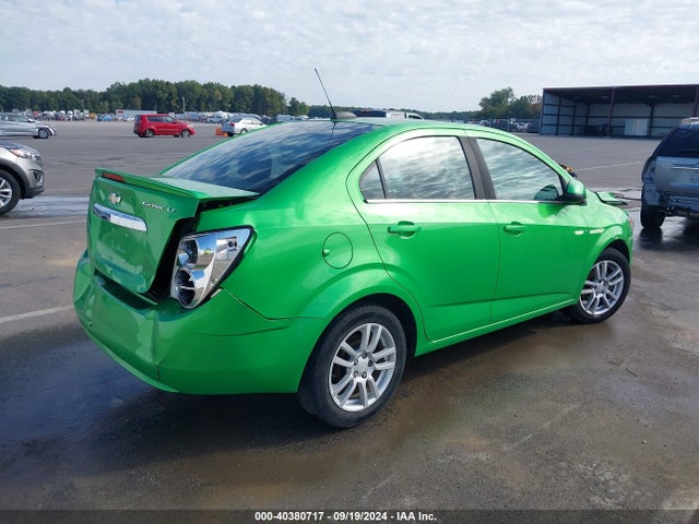 Chevrolet Sonic Lt Auto 2015 1G1JC5SG5F4125671 Image 4