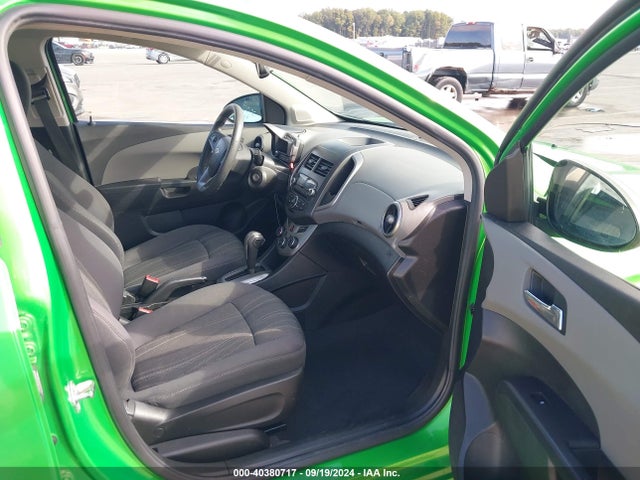 Chevrolet Sonic Lt Auto 2015 1G1JC5SG5F4125671 Image 5