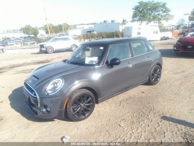 WMWXU3C51F2B55889 Mini Hardtop Cooper S