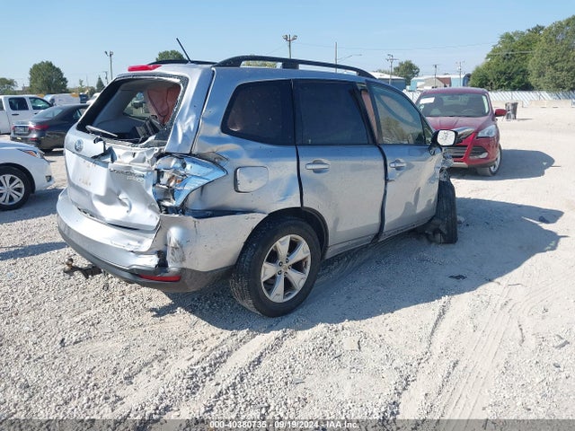 Subaru Forester 2.5i Premium 2015 JF2SJADC8FH822752 Image 4