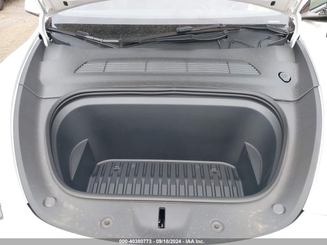 2023 TESLA MODEL Y 7SAYGDEE9PA071235 Photo 9