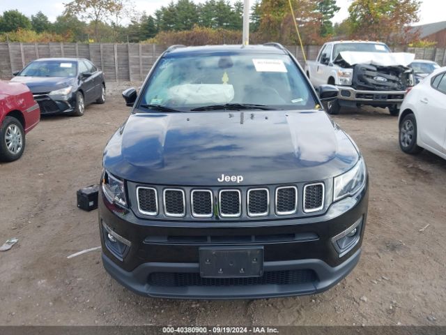 3C4NJDBBXKT847686 Jeep Compass Latitude 4x4