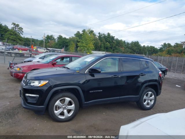 3C4NJDBBXKT847686 Jeep Compass Latitude 4x4