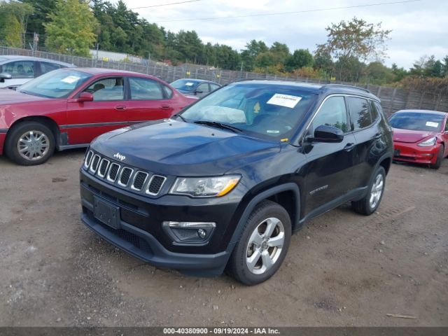 3C4NJDBBXKT847686 Jeep Compass Latitude 4x4