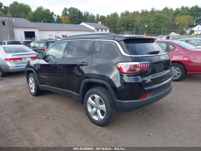3C4NJDBBXKT847686 Jeep Compass Latitude 4x4